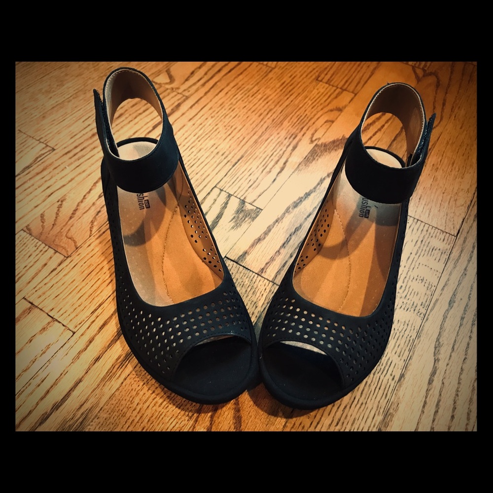 Clark’s Collection Open Toe Heels